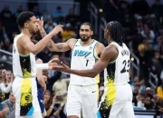 雄鹿三巨头联手，掀起高潮得分突破，迎来胜利冲击季后赛！