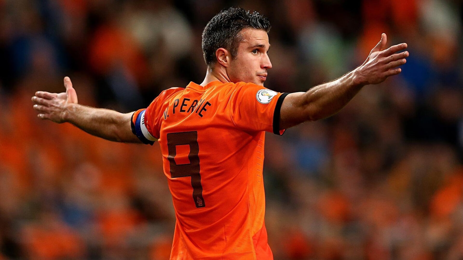 詹姆斯重返赛场，最后时刻胜出首场状态出色，瑞士队观众沸腾！赢得满堂喝彩